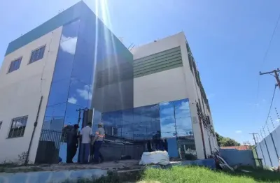 Alugo - armazém de 1200m² próximo av miguel sutil em cuiabá - mt
