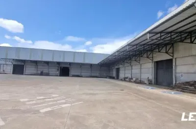 Alugo armazém espaçoso no coração do distrito industrial de cuiabá - mt.
