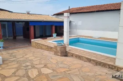 Alugo -  casa comercial 151m² no bairro cidade alta em cuiabá-mt