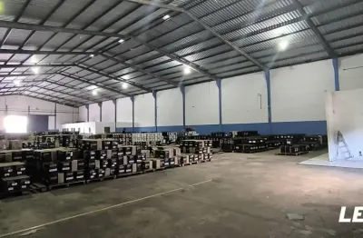 Alugo - armazém de 1500m² no distrito industrial de cuiabá mt  (condomínio fechado)