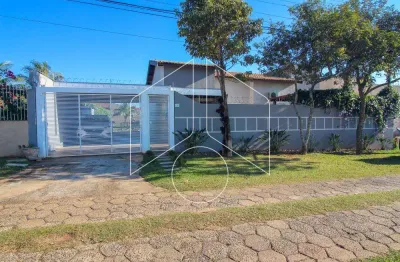 Chácara / sítio com 3 quartos à venda na Avenida Etore Tiveron, 40891, Parque dos Sabiás II (Padre Nóbrega), Marília