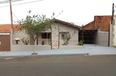 Casa com 3 quartos à venda na Rua das Paineiras, 10284, Jardim Marília, Marília