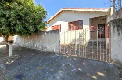 Casa com 3 quartos à venda na Rua Daury Bernardino Fernandes, 1122, Jardim dos Lírios, Marília