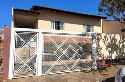 Casa com 3 quartos à venda na Rua Hermínio Scarabotolo, 10182, Palmital, Marília