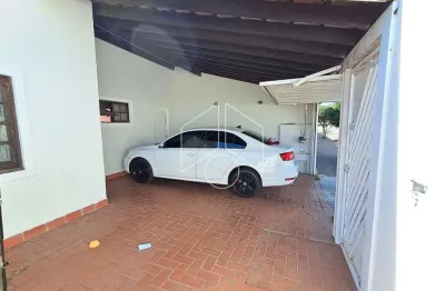 Casa com 2 quartos à venda na Rua Luiz Pulido, 73, Jardim Lavínia, Marília