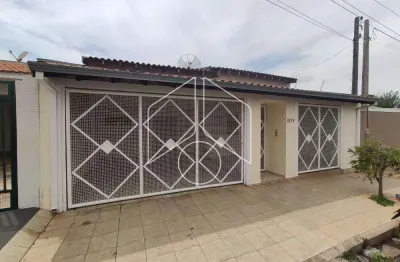 Casa com 3 quartos à venda na Rua Canadá, 0, 101133, Jardim Vitória, Marília