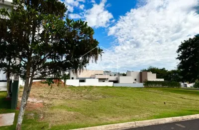 Terreno à venda na Avenida Professor José de Carvalho, 20051, Loteamento Residencial e Comercial Fazenda São Sebastião, Marília