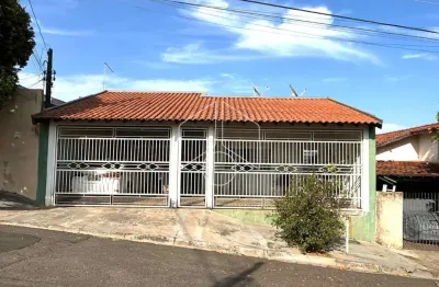 Casa com 3 quartos à venda na Rua Heleno Teodoro dos Santos, 10601, Jardim Lavínia, Marília