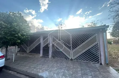 Casa com 3 quartos à venda na Rua Antônio Luís Fiorelli, 6169, Núcleo Habitacional Presidente Jânio da Silva Quadros, Marília