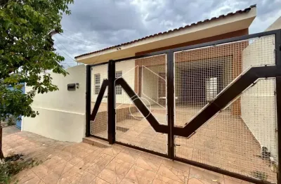 Casa com 3 quartos à venda na Rua Isamu Egashira, 30980, Núcleo Habitacional José Teruel Martinez, Marília