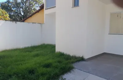 Casa  próximo a comércio ,ônibus na porta a 50 metros da avenida central