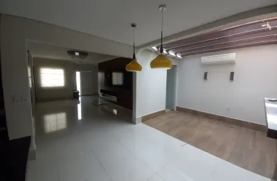 Casa em condomínio fechado com 3 quartos à venda na Avenida Ipiranga, 1596, Goiabeiras, Cuiabá