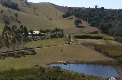 Sítio em igaratá/sp com lagos, campo de futebol e sauna