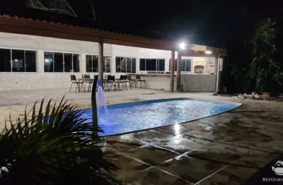 Bela chácara com piscina área bem localizada em caçapava - sp