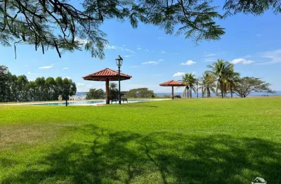 Fazenda à venda no Centro, Serranópolis 