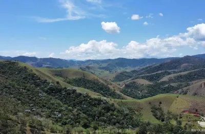 Terreno com mata preservada e linda vista em monteiro lobato