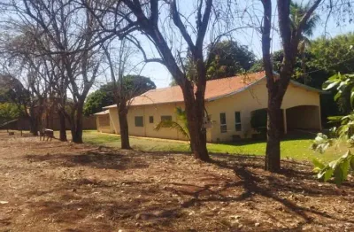 Chácara / sítio com 5 quartos à venda no Centro, Frutal 