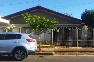 Casa com 5 quartos à venda no Estudantil, Frutal 