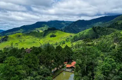 Sítio com casa, restaurante, loja de artesanato e linda paisagem em são francisco xavier