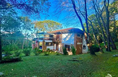 Sítio incrível com natureza exuberante em uma região encantadora da serra da mantiqueira