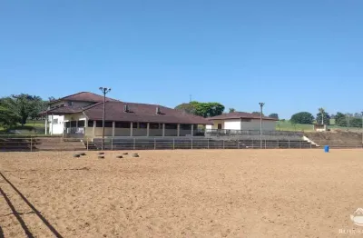 Chácara / sítio com 1 quarto à venda na Vila Galvão, Caçapava 