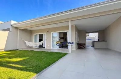 Casa de alto padrão, com piscina,  3 dormitórios à venda, 188 m² por r$ 1.380.000 - centro - guaratuba/pr