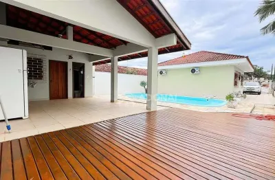 Casa com 3 dormitórios à venda, 114 m² por r$ 790.000,00 - nereidas - guaratuba/pr