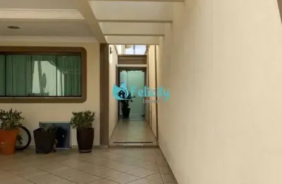 Sobrado com 4 dorms, 2 suítes, 4 vagas, 240m2 no parque são domingos