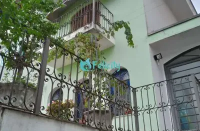 Sobrado com 3 dormitórios, 1 suíte, 2 vagas no parque são domingos