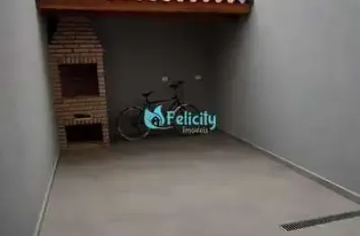 Sobrado 3 dormitórios, 1 suíte, 2 vagas de garagem, 140m2 no jardim regina