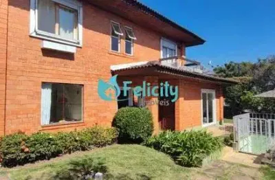Sobrado com 3 dorms, 1 suíte, 3 vagas, 235m2 no conj. res. vista verde