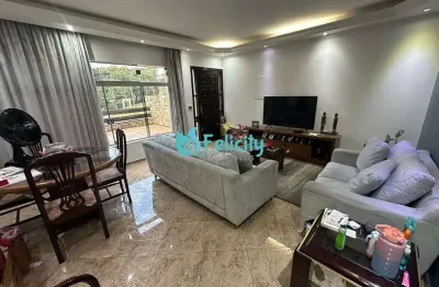 Casa térrea com 3 dorms, 3 vagas, 160m2 na chácara inglesa