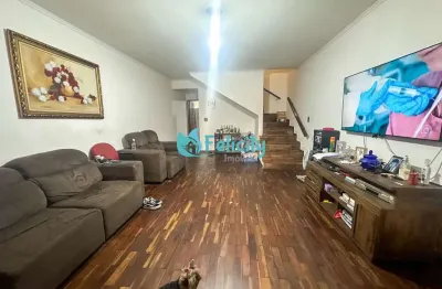 Sobrado com 4 dorms, 2 vagas, 185m2 na vila jaguara