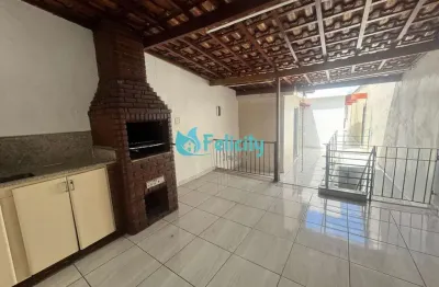 Sobrado com 2 dorms, 2 vagas, 100m2 na vila clarice