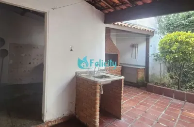 Sobrado com 3 dorms, 1 suíte, 2 vagas, 171m2 no conj. res. vista verde