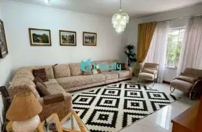 Sobrado com 3 dormitórios, 1 suíte, 5 vagas, 269m2 no jardim regina