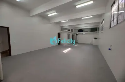 Prédio comercial com 490m2, 2 salas, 3 vagas no jardim santo elias