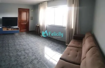 Sobrado com 3 dorms, 4 vagas, 200m2 no jardim mangalot