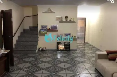 Sobrado com 3 dorms, 1 suíte, 2 vagas, 220m2 no city pinheirinho