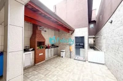 Sobrado com 3 dorms, 1 suíte, 2 vagas, 140m2 na Vila Pereira Cerca