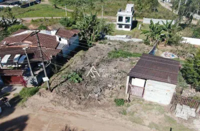 Terreno em local privilegiado, próximo a praia do capricórnio