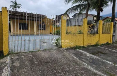 Casa aconchegante com excelente localização na praia massaguaçu