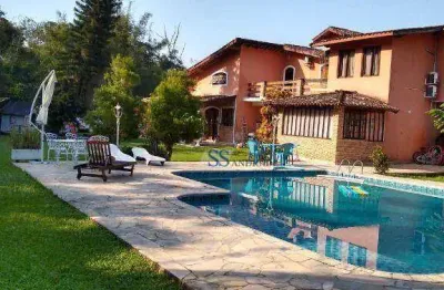 Imóvel com estrutura para pousada, ideal para quem quer investir na praia