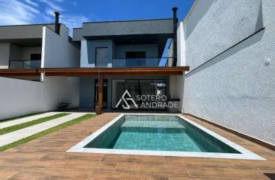 Casa nova com vista para o mar e apenas a 30m da praia do capricórnio