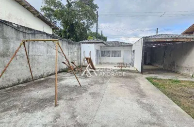 Casa no bairro getuba, bairro familiar com total infraestrutura