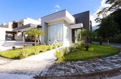 Linda casa disponível para locação no condomínio costa nova