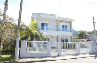 Linda casa dentro do portal patrimonium na praia massaguaçu