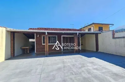 Casa com 3 quartos para alugar na Rua Antônio de Lucca, 55, Massaguaçu, Caraguatatuba
