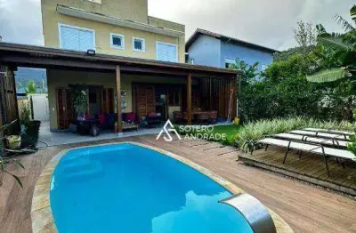 Maravilhosa casa com piscina com localização privilegiada na praia massaguaçu