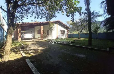 Linda casa com localização privilegiada na praia Massaguaçu